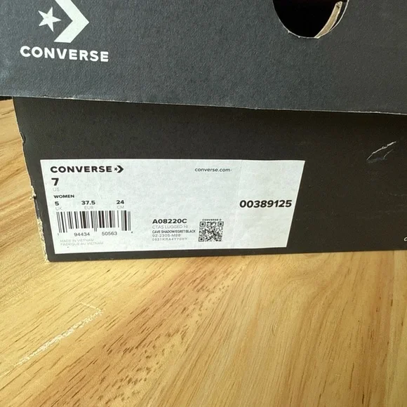 Converse Chuck Taylor All Star Lugged High Top Sneaker Burgundy Women’s 7 Shoe - Picture 8 of 8